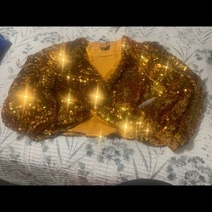 Gold fashion to figure sequin top